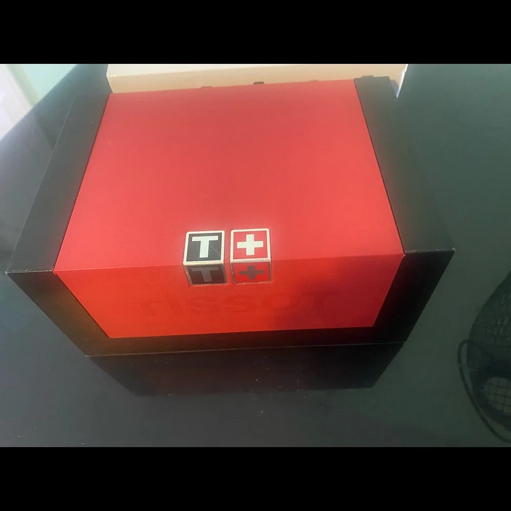 Watch - Picture 11 of 16